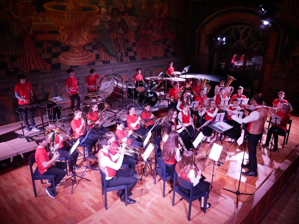 Read more about the article Jungmusiker der Stadtkapelle begeistern im Rathaussaal